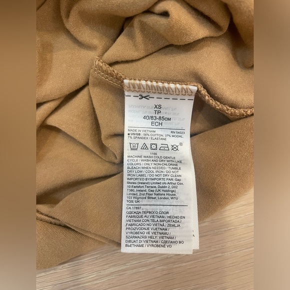 Banana Republic True Hues Scoop-Neck Thong Bodysuit Colour Latte Beige - Size XS - Picture 7 of 7